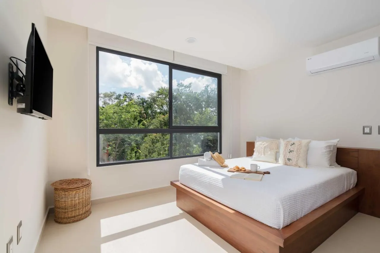 Queen Bed Suite, Infinity Pool & Fast Wifi, Nespresso & Netflix Tulum 0*,  Mexico