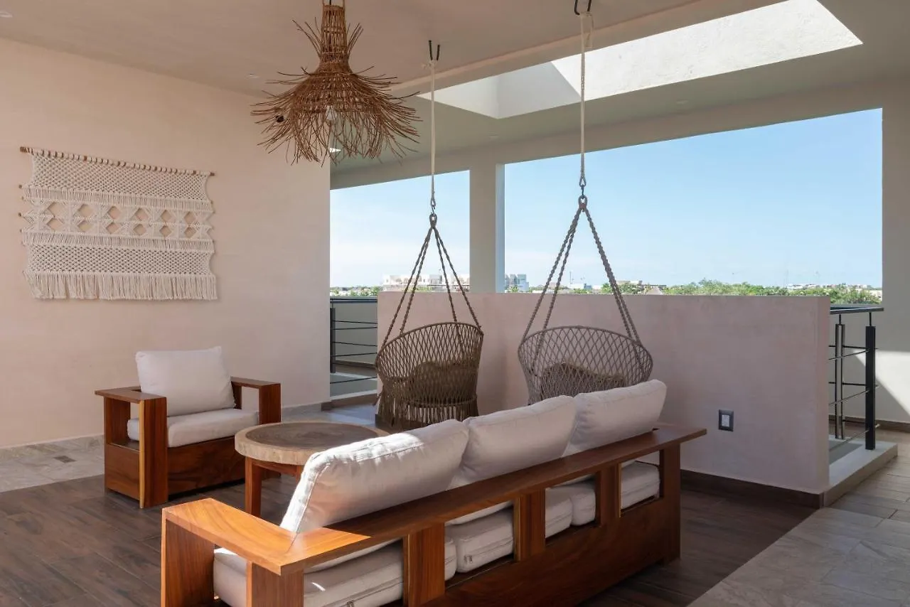 Queen Bed Suite, Infinity Pool & Fast Wifi, Nespresso & Netflix Tulum