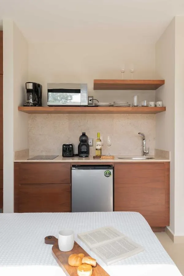 Queen Bed Suite, Infinity Pool & Fast Wifi, Nespresso & Netflix Tulum Lägenhet