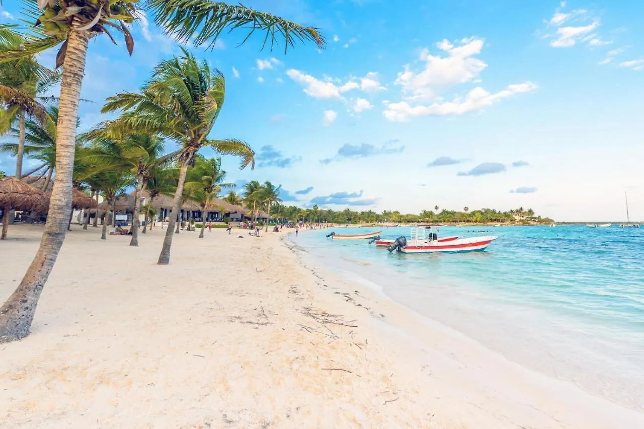Queen Bed Suite, Infinity Pool & Fast Wifi, Nespresso & Netflix Tulum Lägenhet